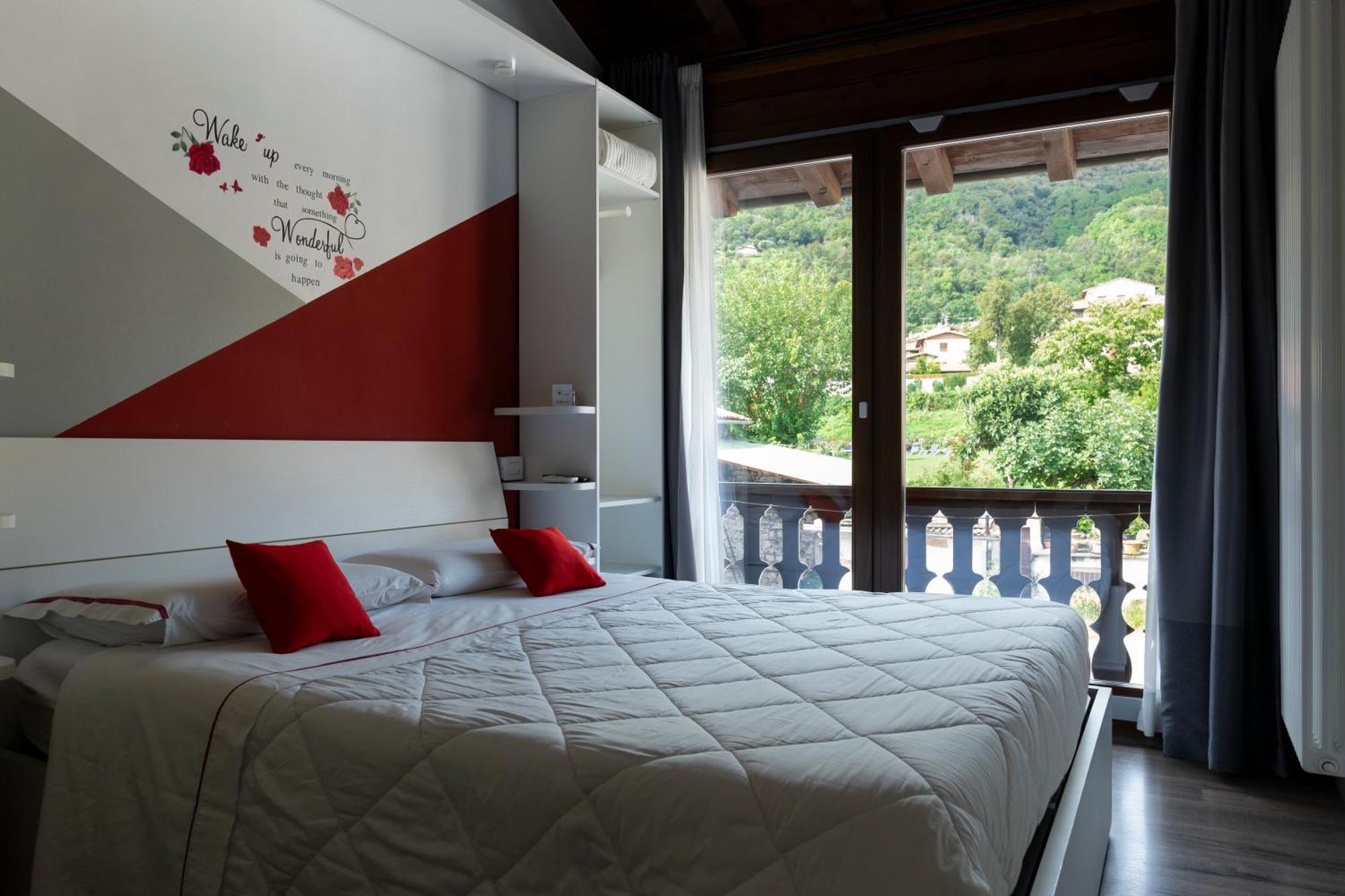 La Terrazza Sulle Vigne B&B Корте Франка Екстериор снимка